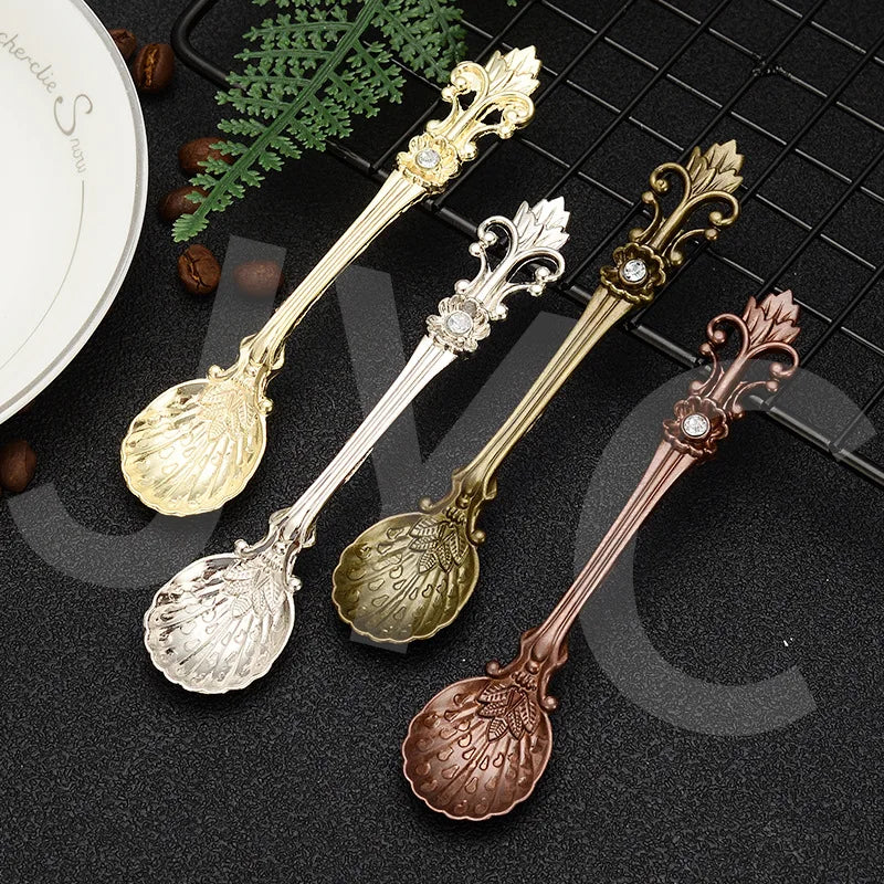 Vintage Crown Pattern Small Alloy Spoon – Gift Tableware